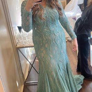 Elegant Green Lace Dress